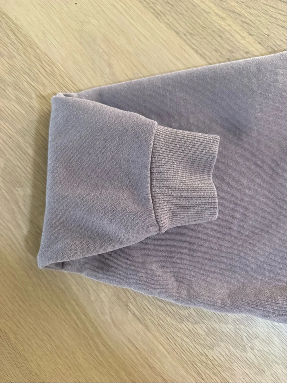 ALO Yoga comfortable crewneck